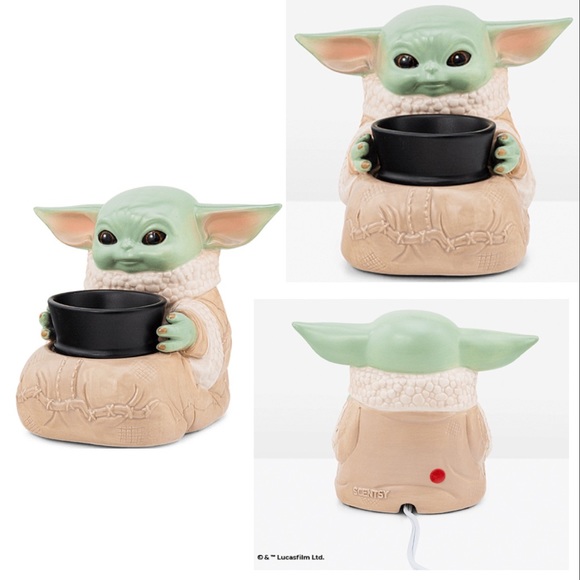 The Child SCENTSY Home Decor Plug In Wax Bar Candle Warmer Star Wars Yoda NEW - Picture 2 of 16